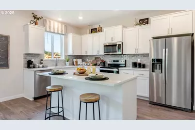 9371 SE Crystal Rose St, Happy Valley, OR 97086 - Photo 7