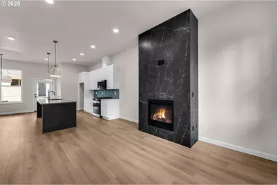 8413 N Gloucester Ave, Portland, OR 97203 - Photo 3