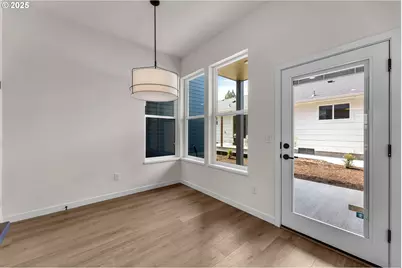 8413 N Gloucester Ave, Portland, OR 97203 - Photo 11