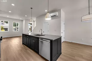 8413 N Gloucester Ave, Portland, OR 97203 - Photo 9