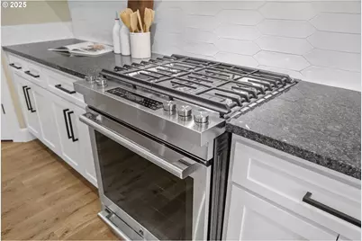 3813 SW McKinley St, Gresham, OR 97080 - Photo 7