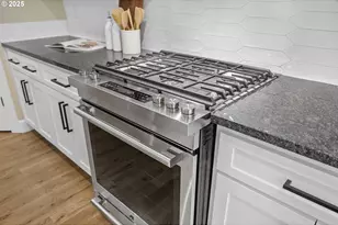 3813 SW McKinley St, Gresham, OR 97080 - Photo 7