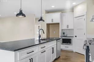 3813 SW McKinley St, Gresham, OR 97080 - Photo 5