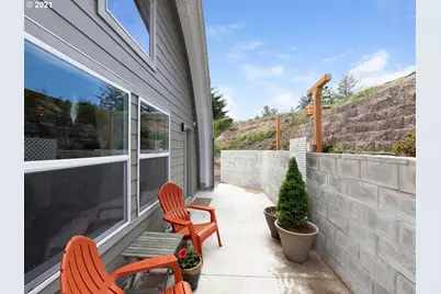 91620 Schaffer Dr, Warrenton, OR 97146 - Photo 17