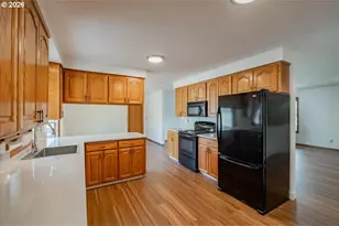 1566 NE Laurelwood Cir, Canby, OR 97013 - Photo 13