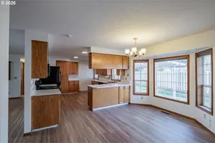 1566 NE Laurelwood Cir, Canby, OR 97013 - Photo 9