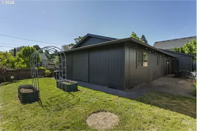 7329 N Jordan Ave, Portland, OR 97203 - Photo 25