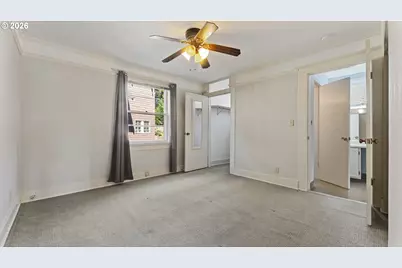 2333 NE Schuyler St, Portland, OR 97212 - Photo 15