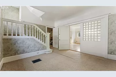 2333 NE Schuyler St, Portland, OR 97212 - Photo 7