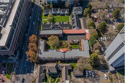 4341 NE Halsey St #18, Portland, OR 97213 - Photo 27