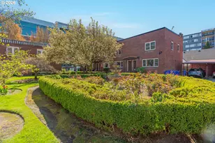 4341 NE Halsey St, Portland, OR 97213 - Photo 3