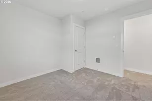 9265 E Burnside St, Portland, OR 97216 - Photo 17