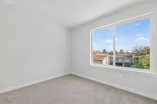 9265 E Burnside St, Portland, OR 97216 - Photo 21