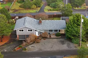 89655 Sea Breeze Dr, Warrenton, OR 97146 - Photo 3