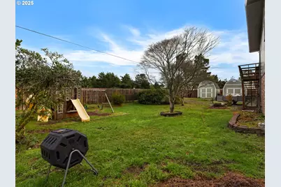 89655 Sea Breeze Dr, Warrenton, OR 97146 - Photo 5