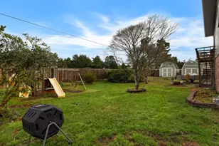 89655 Sea Breeze Dr, Warrenton, OR 97146 - Photo 5