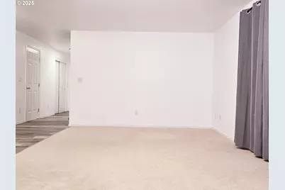 11829 SE Mill Ct, Portland, OR 97216 - Photo 5