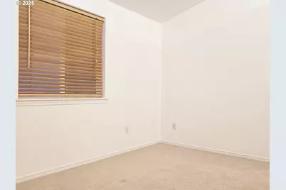 11829 SE Mill Ct, Portland, OR 97216 - Photo 17