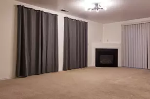 11829 SE Mill Ct, Portland, OR 97216 - Photo 3