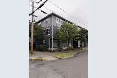 11911 SE Ash St #10, Portland, OR 97216 - Photo 5