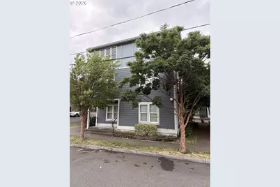 11911 SE Ash St #10, Portland, OR 97216 - Photo 1