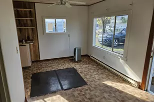 142 S Comstock Ave, Sutherlin, OR 97479 - Photo 3