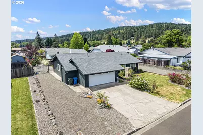 229 N Grove Ln, Sutherlin, OR 97479 - Photo 1