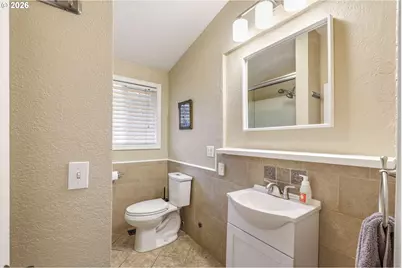 1215 NE 157th Ave, Portland, OR 97230 - Photo 27