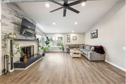 1215 NE 157th Ave, Portland, OR 97230 - Photo 13