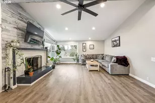 1215 NE 157th Ave, Portland, OR 97230 - Photo 13