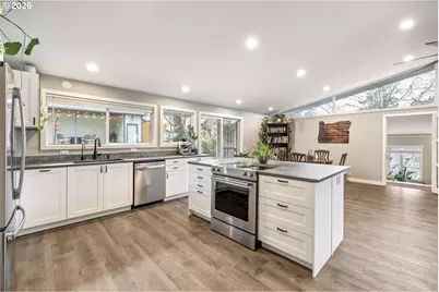 1215 NE 157th Ave, Portland, OR 97230 - Photo 5