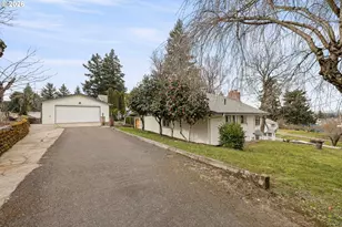 1215 NE 157th Ave, Portland, OR 97230 - Photo 3