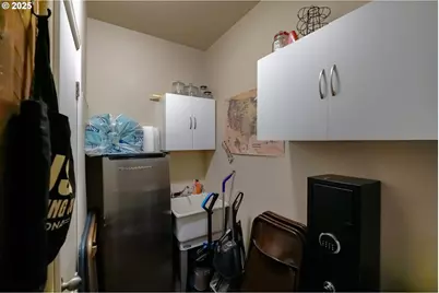 1305 Ash St, Brownsville, OR 97327 - Photo 25