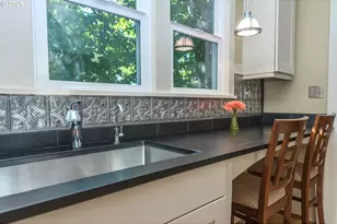 1403 SE 25th Ave, Portland, OR 97214 - Photo 9