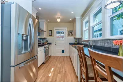 1403 SE 25th Ave, Portland, OR 97214 - Photo 7