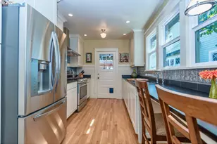 1403 SE 25th Ave, Portland, OR 97214 - Photo 7