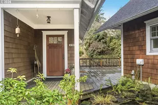 8219 SW 56th Ave, Portland, OR 97219 - Photo 3