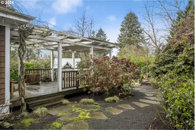 8219 SW 56th Ave, Portland, OR 97219 - Photo 41