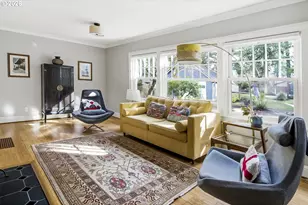 8219 SW 56th Ave, Portland, OR 97219 - Photo 9