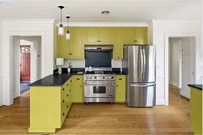 8219 SW 56th Ave, Portland, OR 97219 - Photo 15