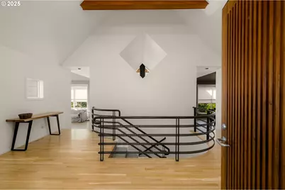 444 NW Hermosa Blvd, Portland, OR 97210 - Photo 3