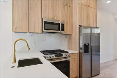 809 N Failing St, Portland, OR 97227 - Photo 19
