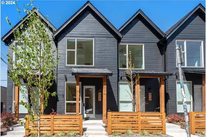 809 N Failing St, Portland, OR 97227 - Photo 1