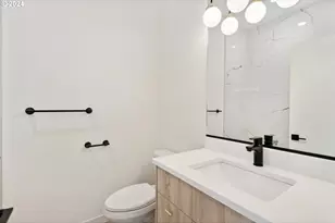 809 N Failing St, Portland, OR 97227 - Photo 29