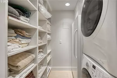 2666 SW Brae Mar Ct, Portland, OR 97201 - Photo 31