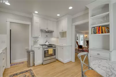 2666 SW Brae Mar Ct, Portland, OR 97201 - Photo 19