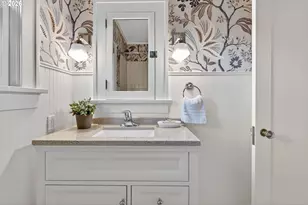 2311 NE Regents Dr, Portland, OR 97212 - Photo 17