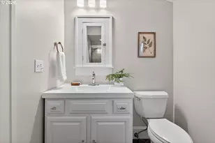 2311 NE Regents Dr, Portland, OR 97212 - Photo 31