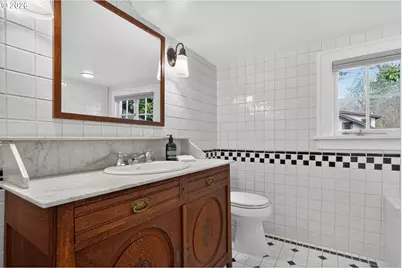 2311 NE Regents Dr, Portland, OR 97212 - Photo 35