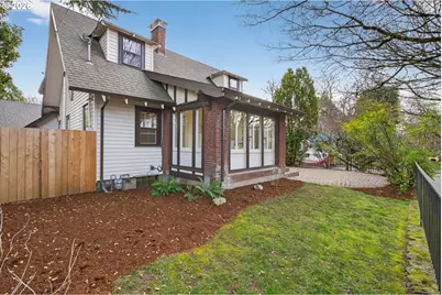 2311 NE Regents Dr, Portland, OR 97212 - Photo 45